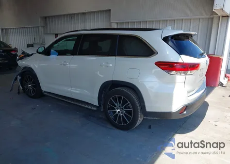 2018 Toyota Highlander Se из США, поврежденный, VIN 5TDKZRFH9JS531129